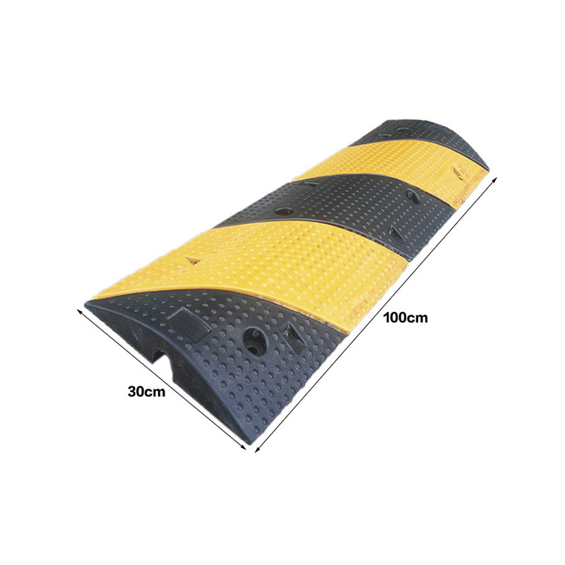 Tope de velocidad de goma modular de alta resistencia, calmante del tráfico, franjas de seguridad negras y amarillas, superficie reflectante